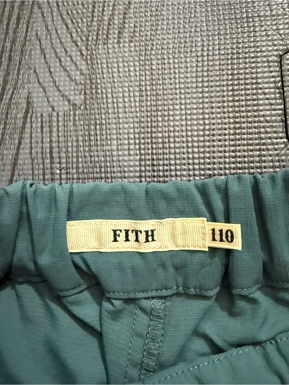 Fith kids green short